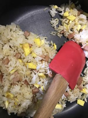 午餐肉鹌鹑蛋饭团的做法 步骤7