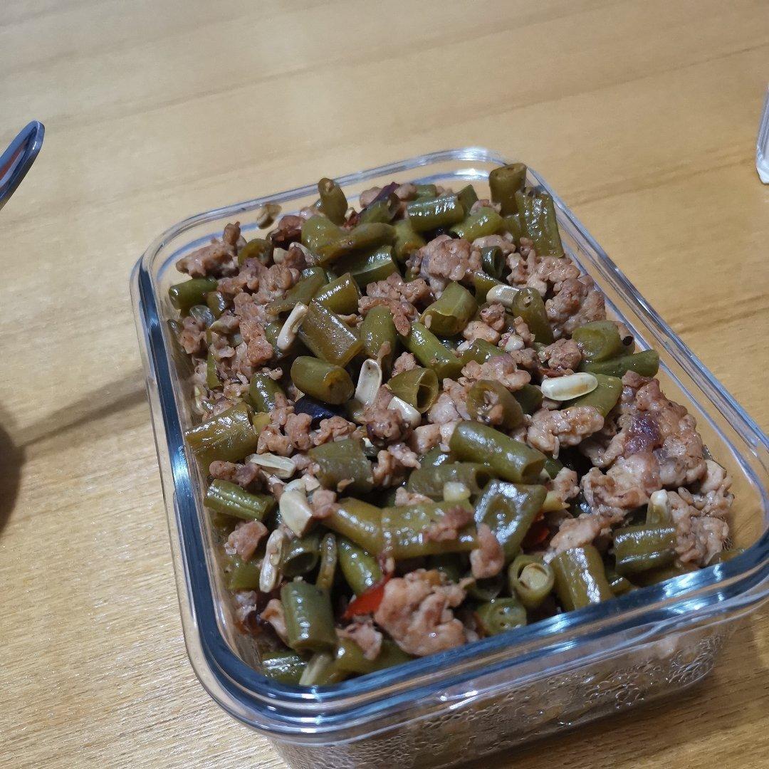 酸豆角炒肉末