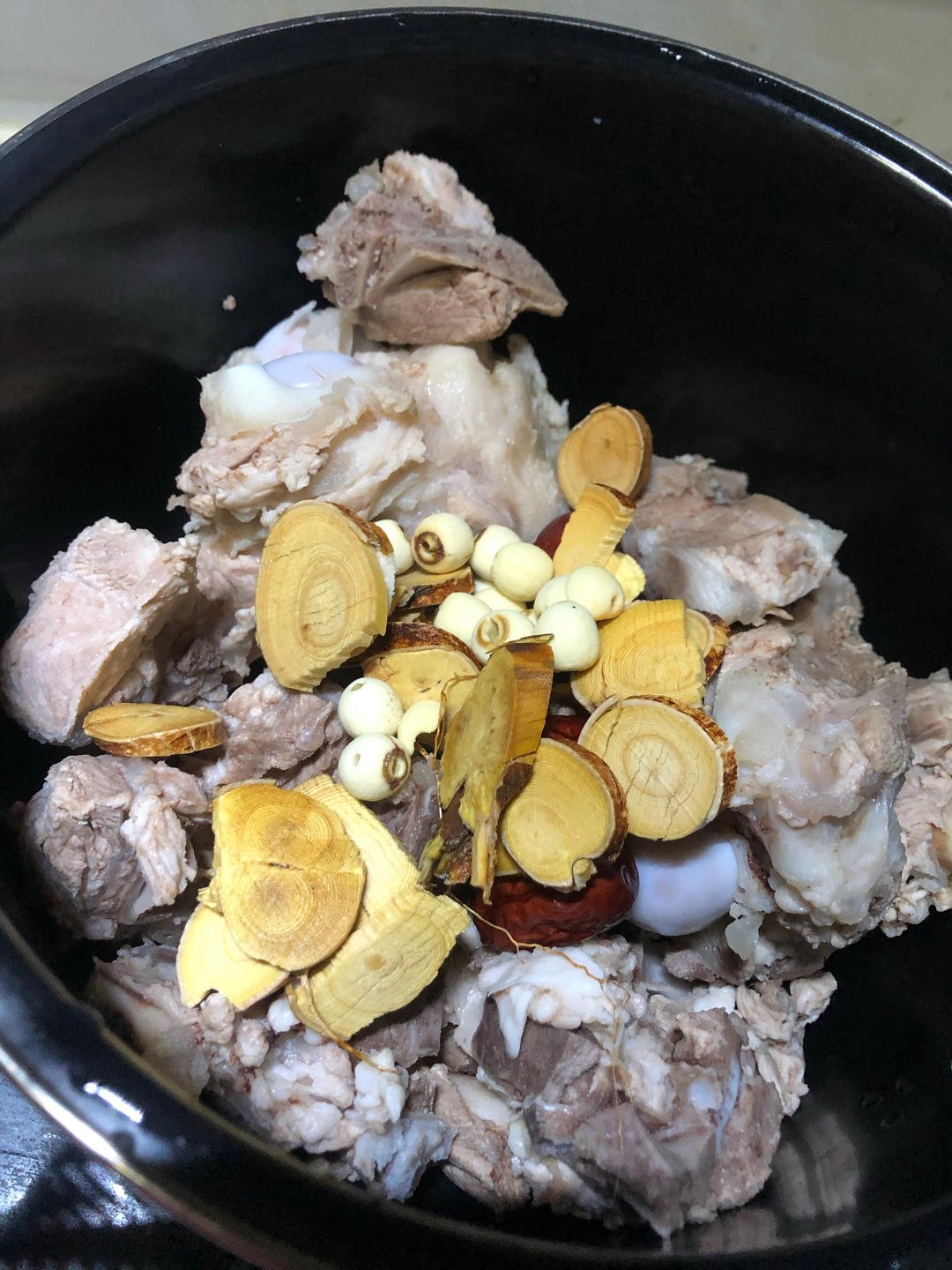 五指毛桃土茯苓猪骨汤