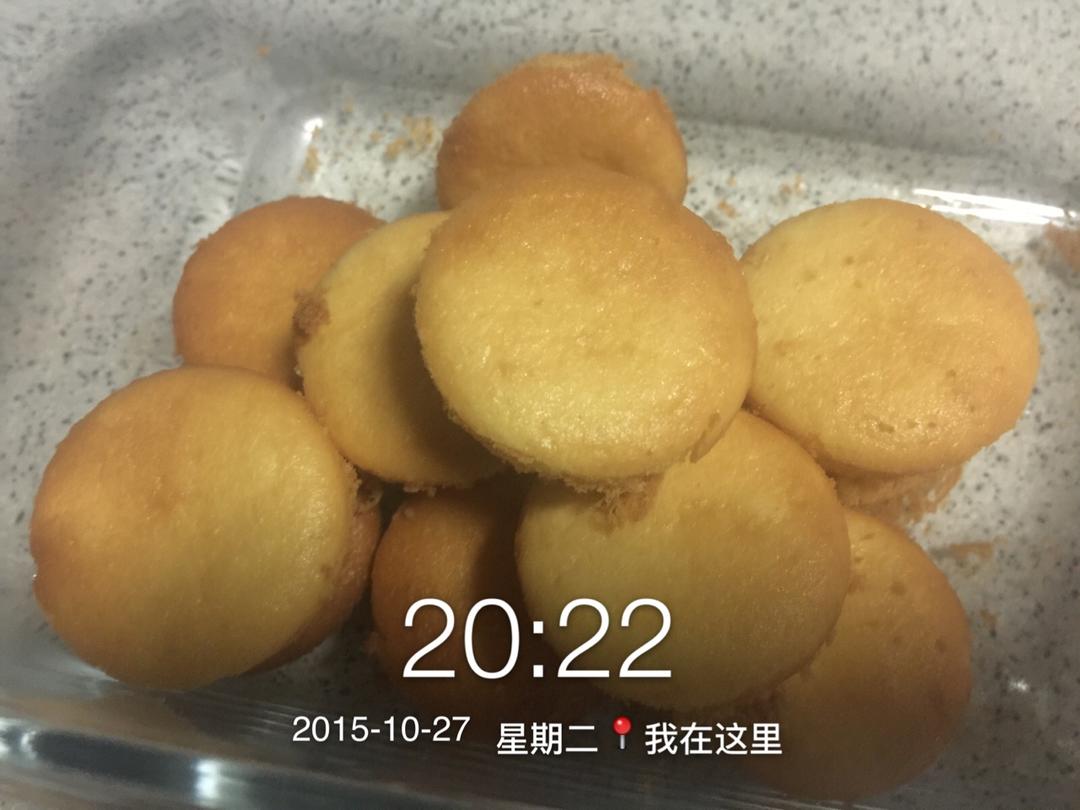 奶香迷你蛋糕仔