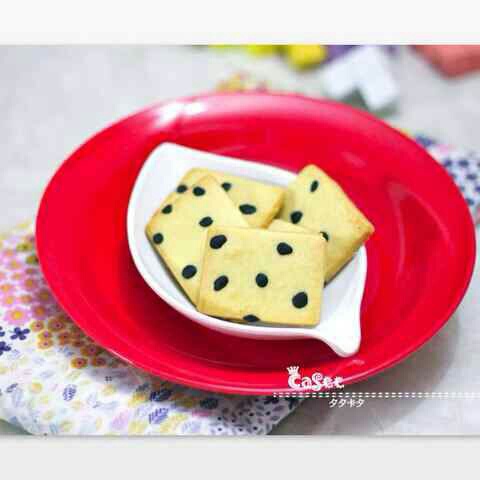 为孩子烘焙
        各式的饼干，蛋糕，面包排队站好。