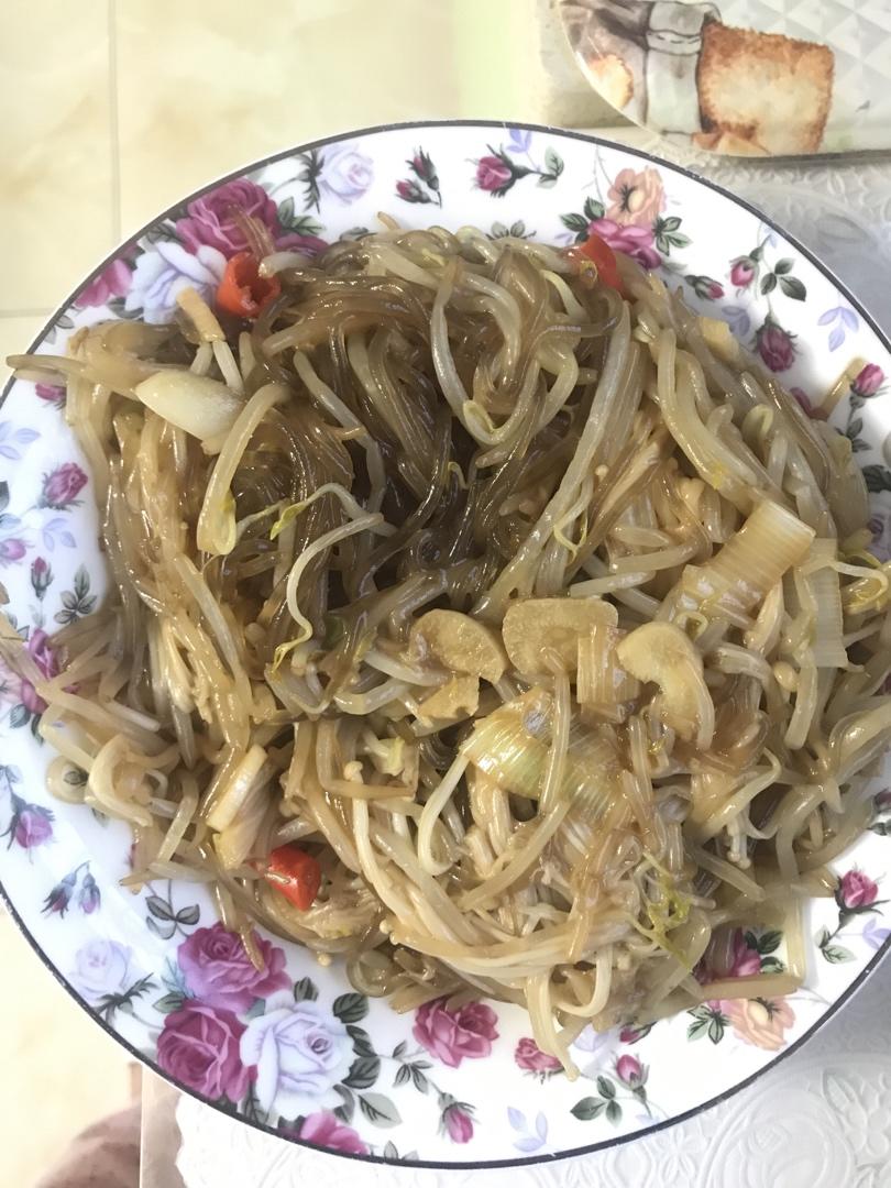 黄豆芽炒粉条
