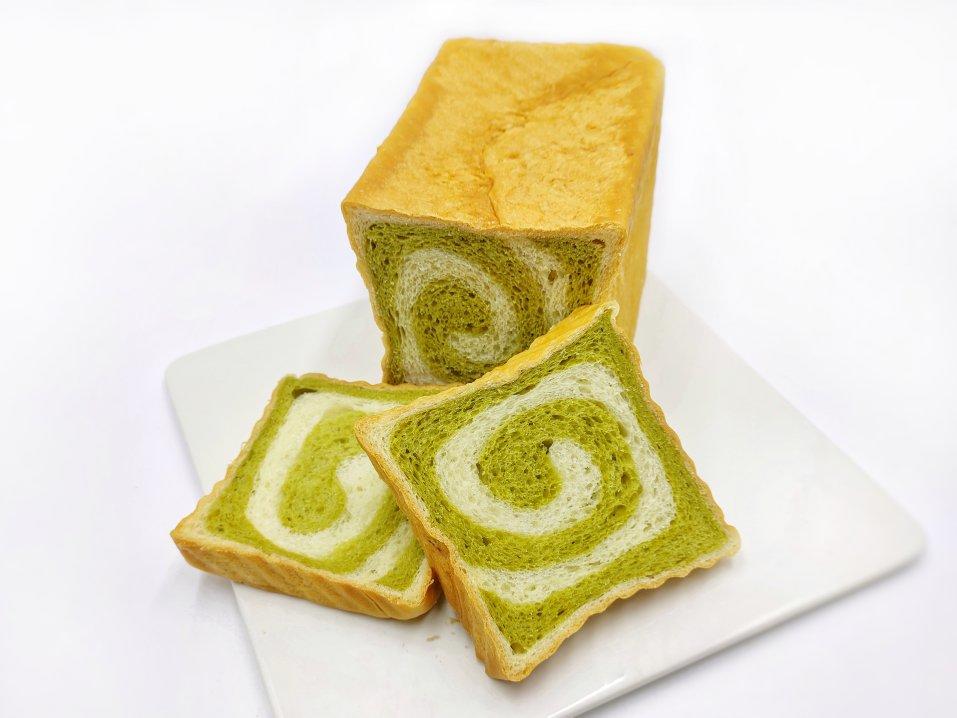 清香柔软的抹茶红豆吐司