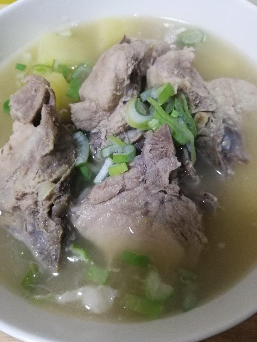 土豆排骨汤
