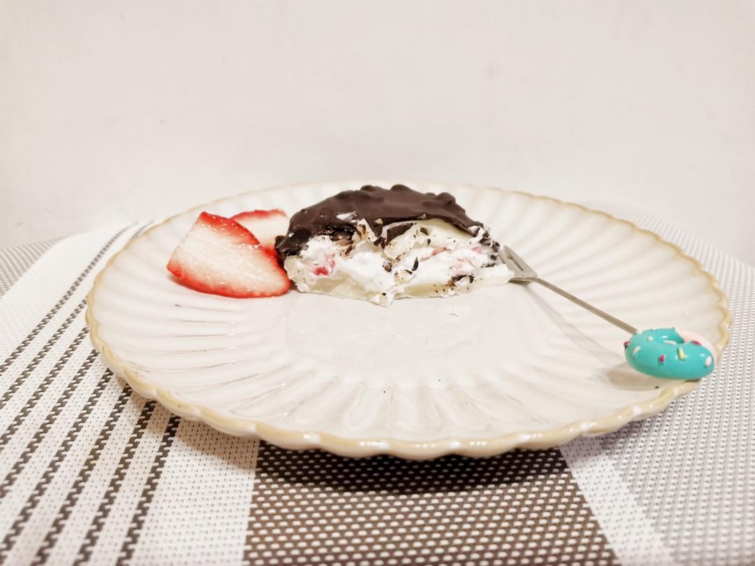 巧克力脆皮雪媚娘，冷冻后就变成梦龙冰激凌