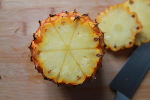 【山姆厨房】糖水菠萝的做法 步骤2