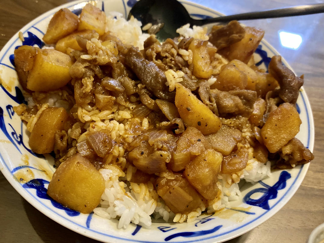 好吃到舔碗底的土豆肥牛拌饭