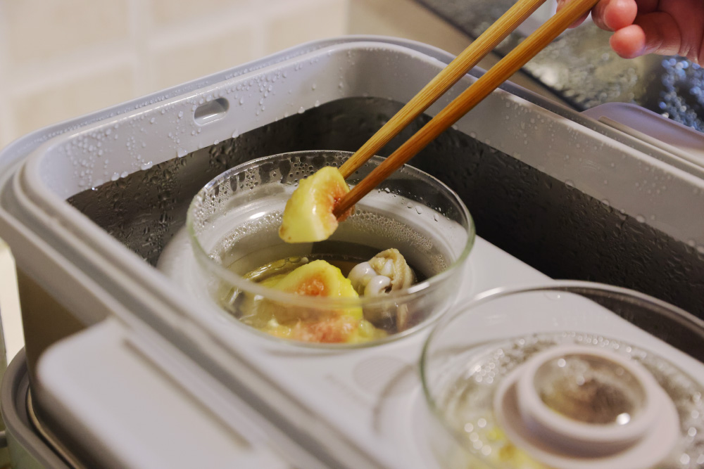 【北鼎蒸炖锅】无花果玉米笋鸡汤+火腿豆腐蒸鱼片（上蒸下炖)的做法 步骤13