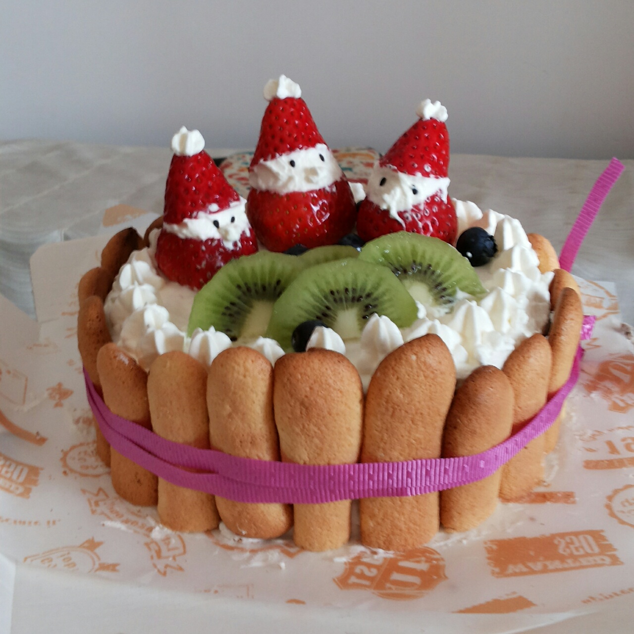 草莓圣诞雪人蛋糕