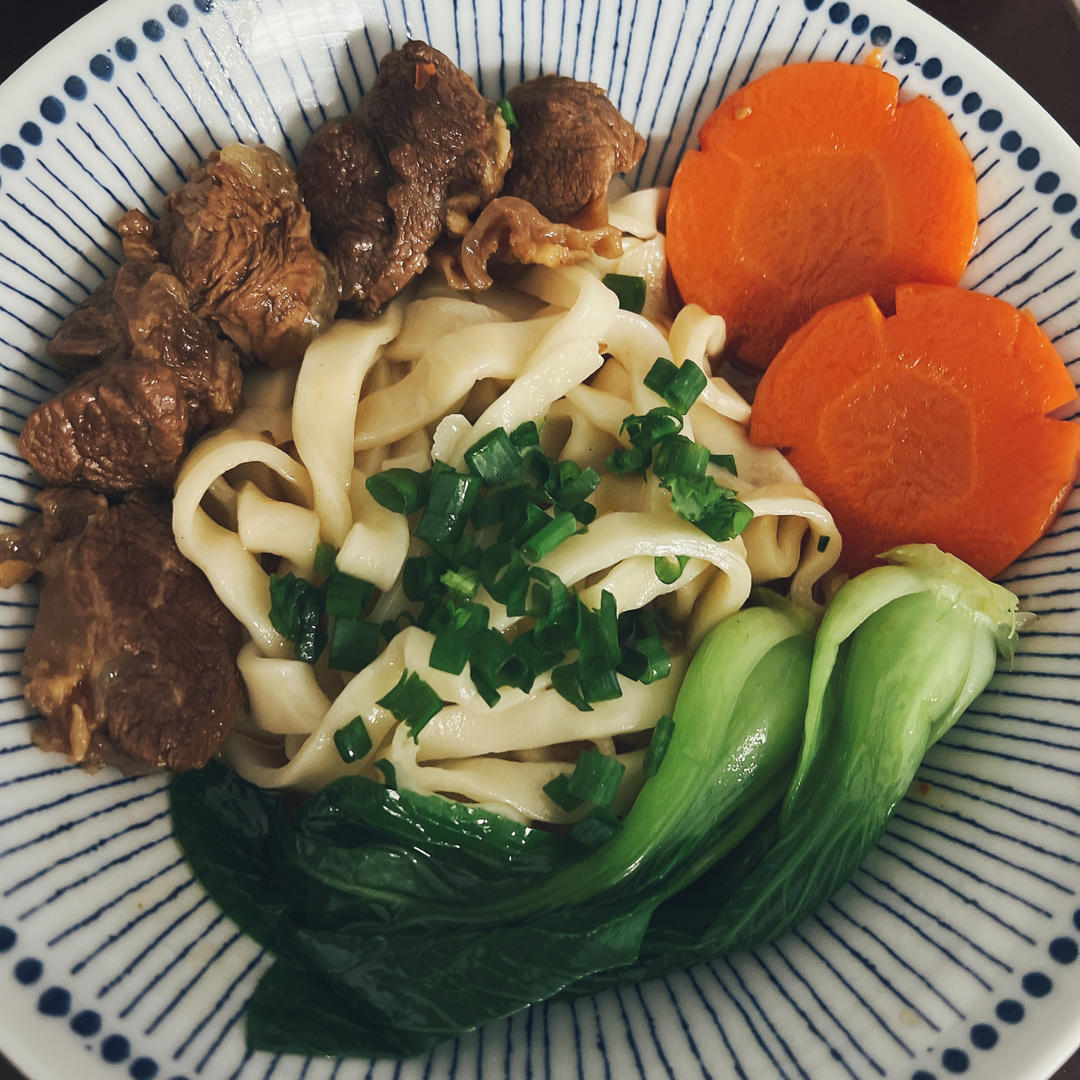 曼食慢语丨红烧牛肉面