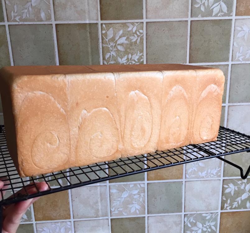 香气十足的大米粉椰子油吐司