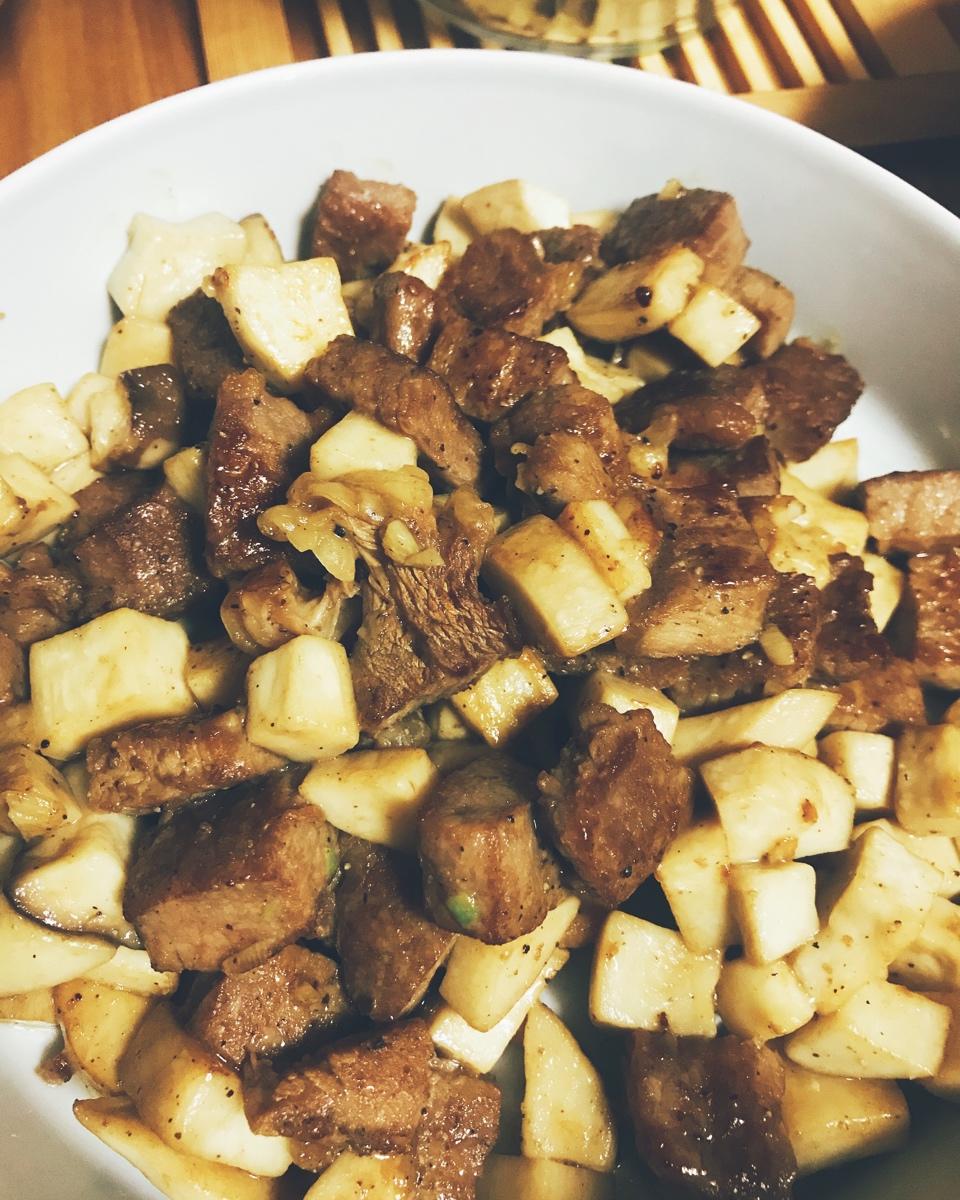 黑椒牛肉炒杏鲍菇