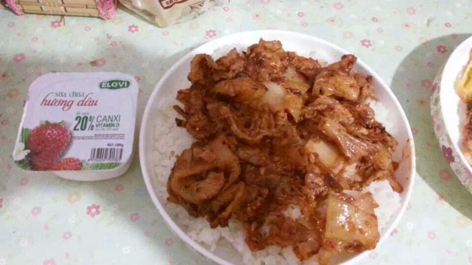 辣白菜炒五花肉