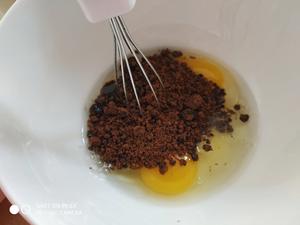 红糖牛奶炖蛋的做法 步骤2