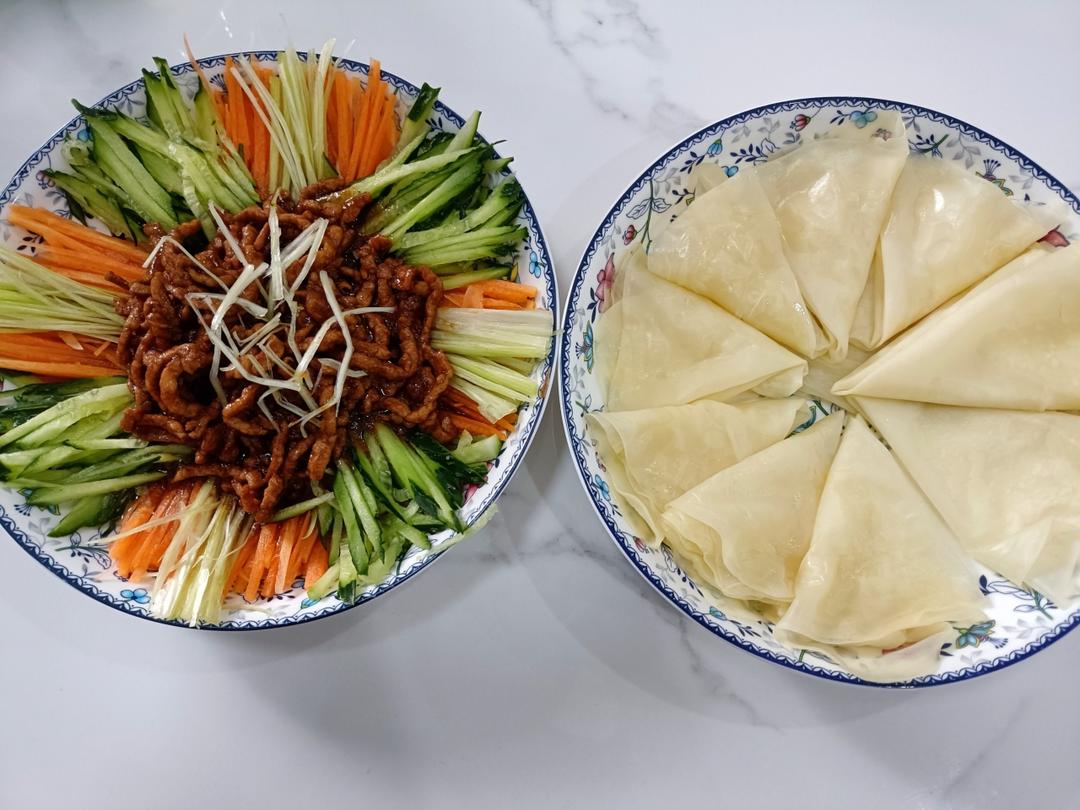 春日限定-京酱肉丝卷春饼