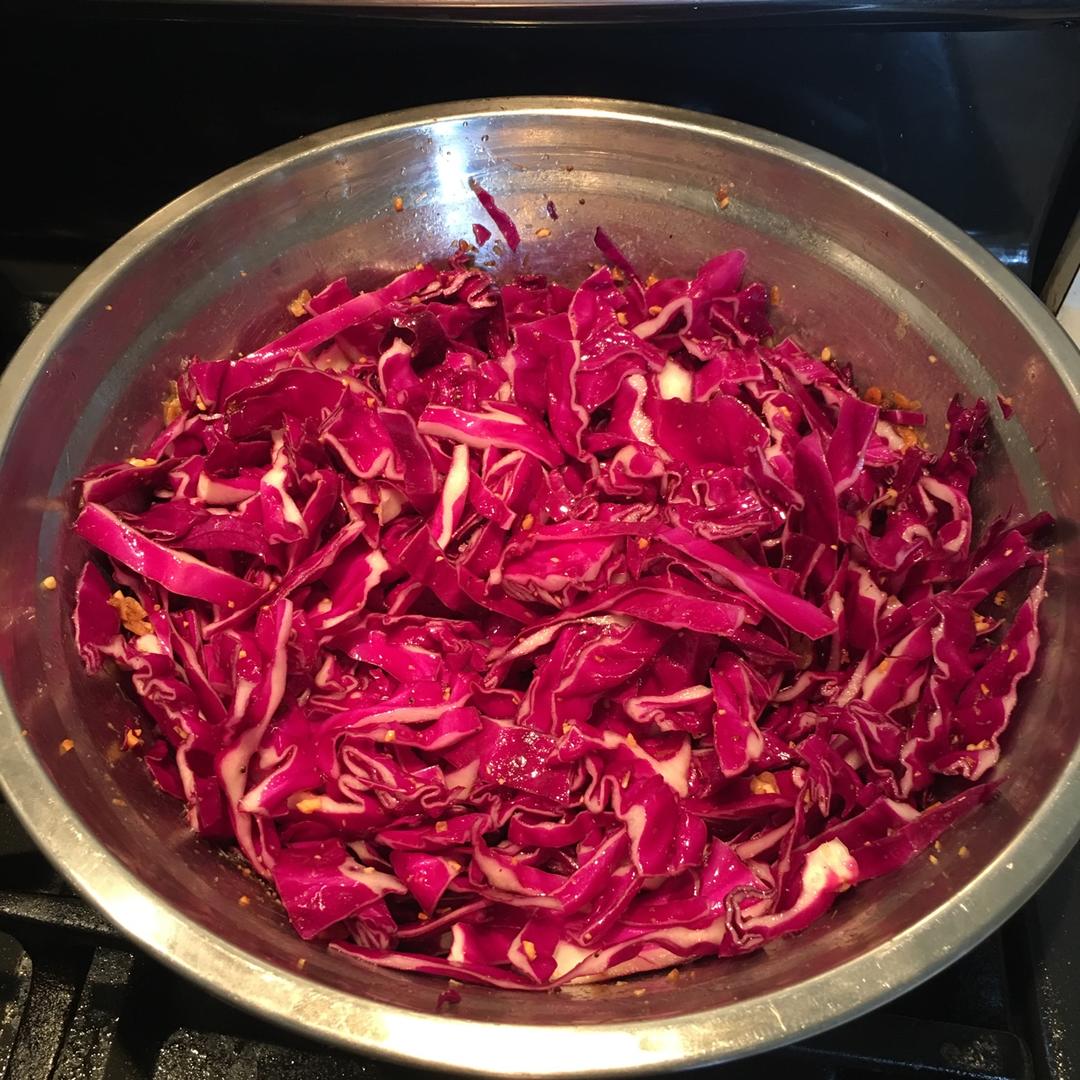 超开胃凉拌紫甘蓝