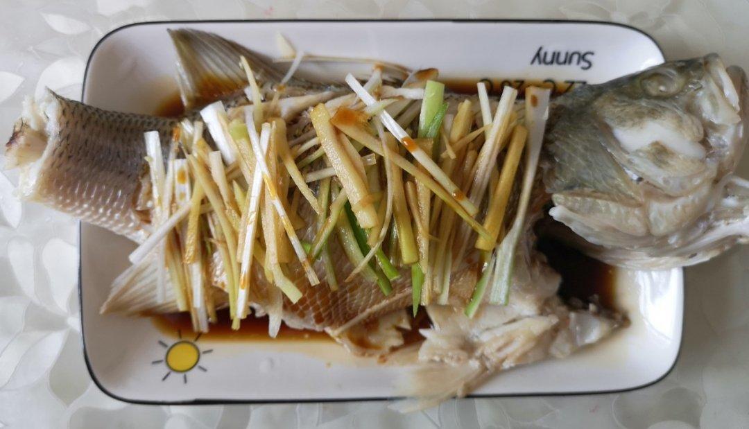 清蒸鲈鱼