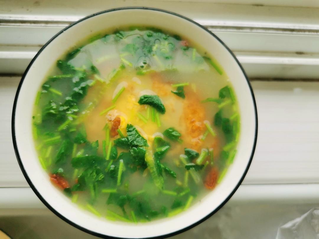 这样做的鲫鱼汤超好喝，奶白奶白的