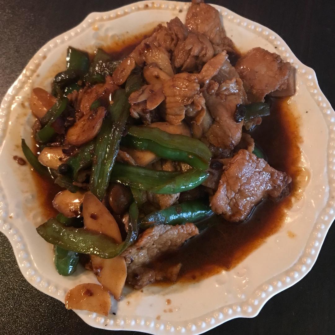 五花肉爆炒杏鲍菇