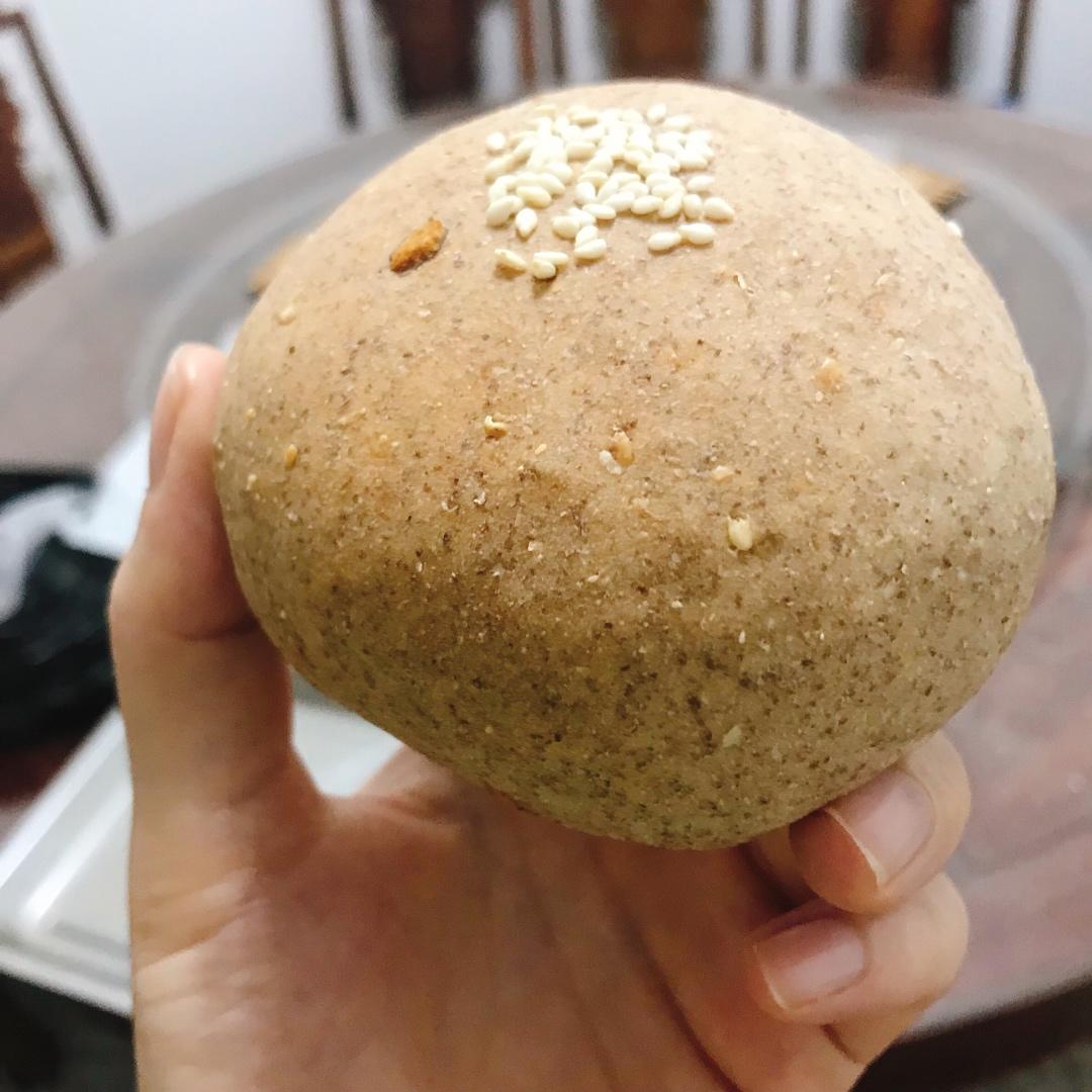 全麦亚麻籽餐包