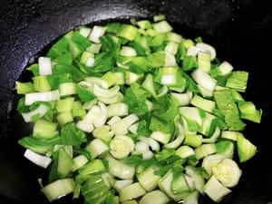 猪油青菜粉丝汤的做法 步骤5