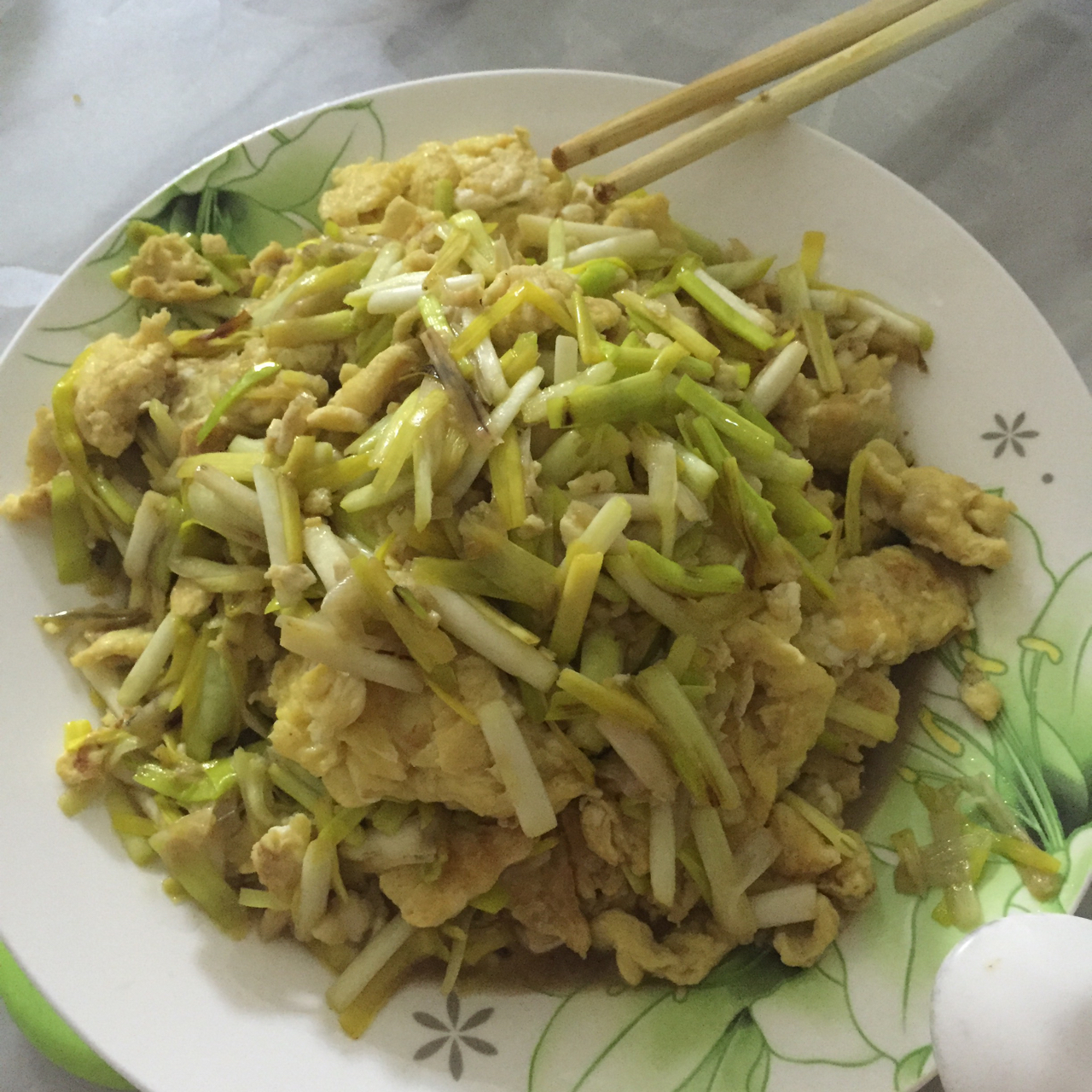 蒜黄炒滑蛋