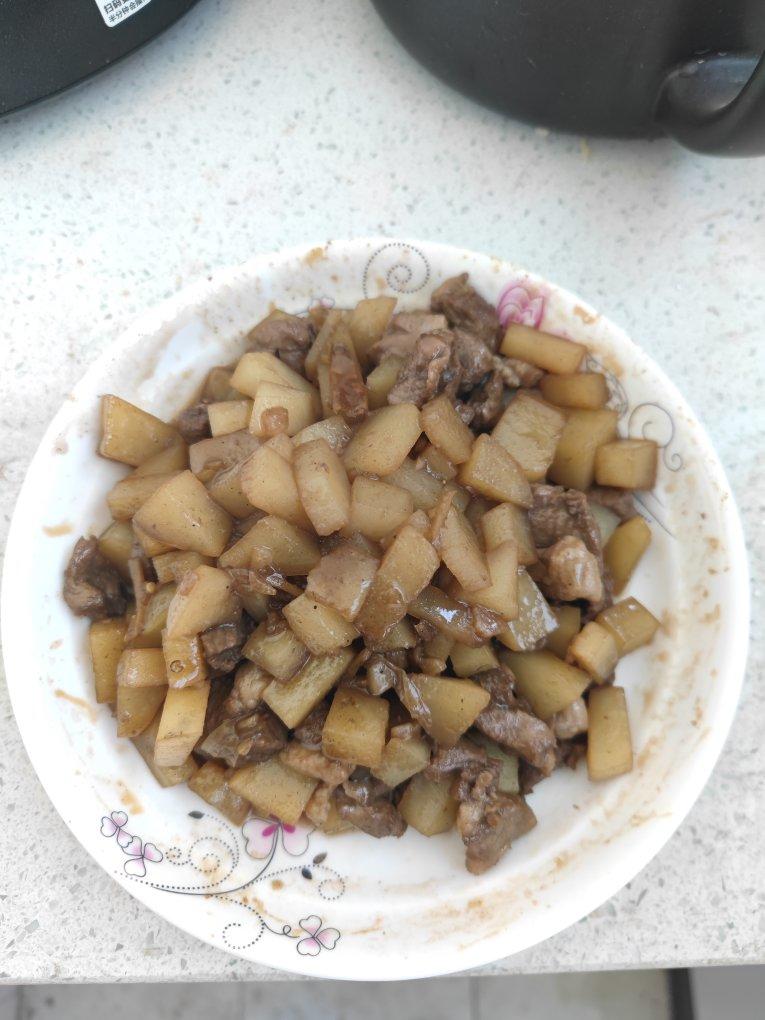 土豆焖羊肉