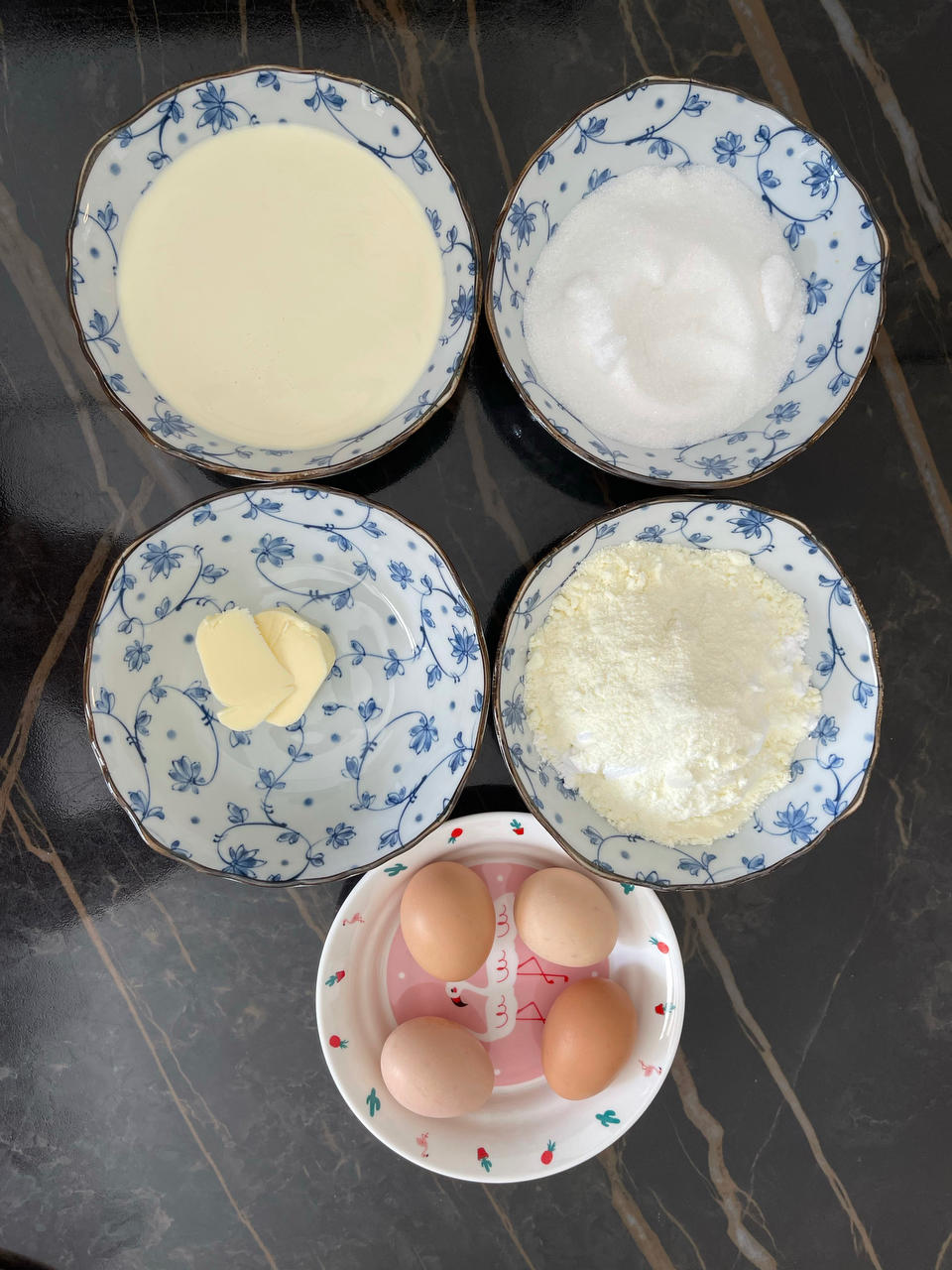 隔天依旧好吃的奶黄冰皮月饼（附奶黄馅做法）