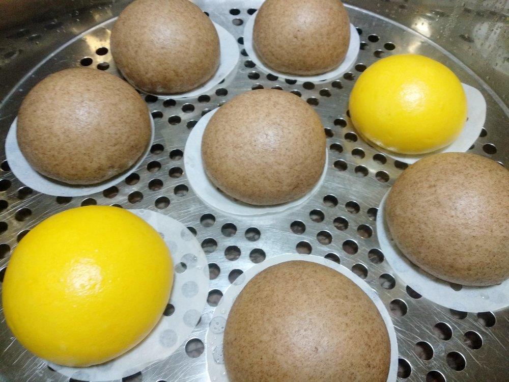新手也可以--详解如何做出人见人爱、金黄的南瓜馒头
