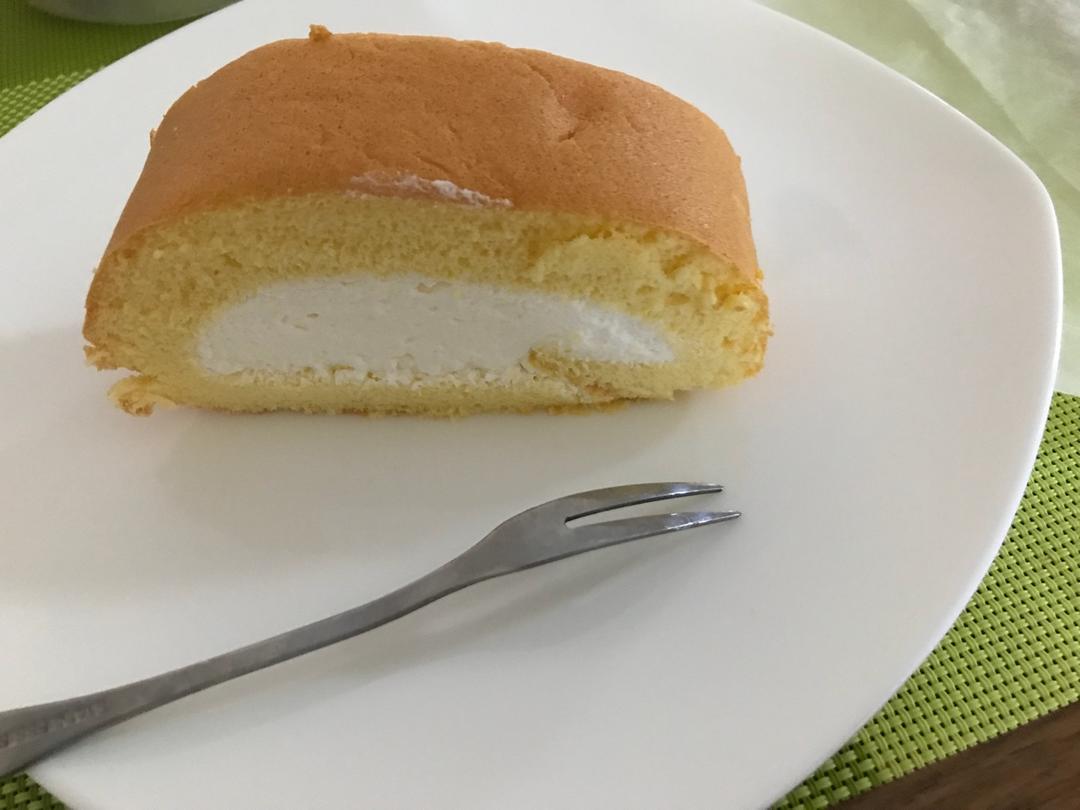 戚风奶油蛋糕卷
