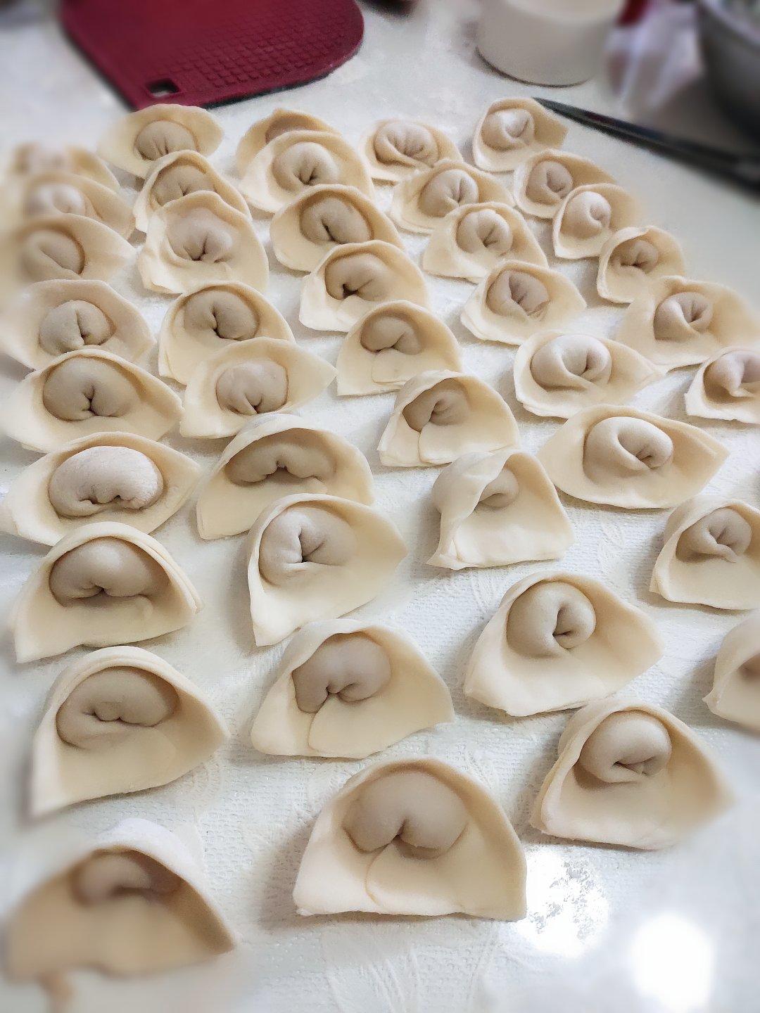 荠菜猪肉馄饨（附馄饨皮的制作）