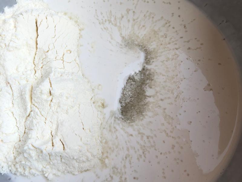 纯奶手撕吐司的做法 步骤1