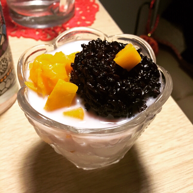 芒果黑米捞