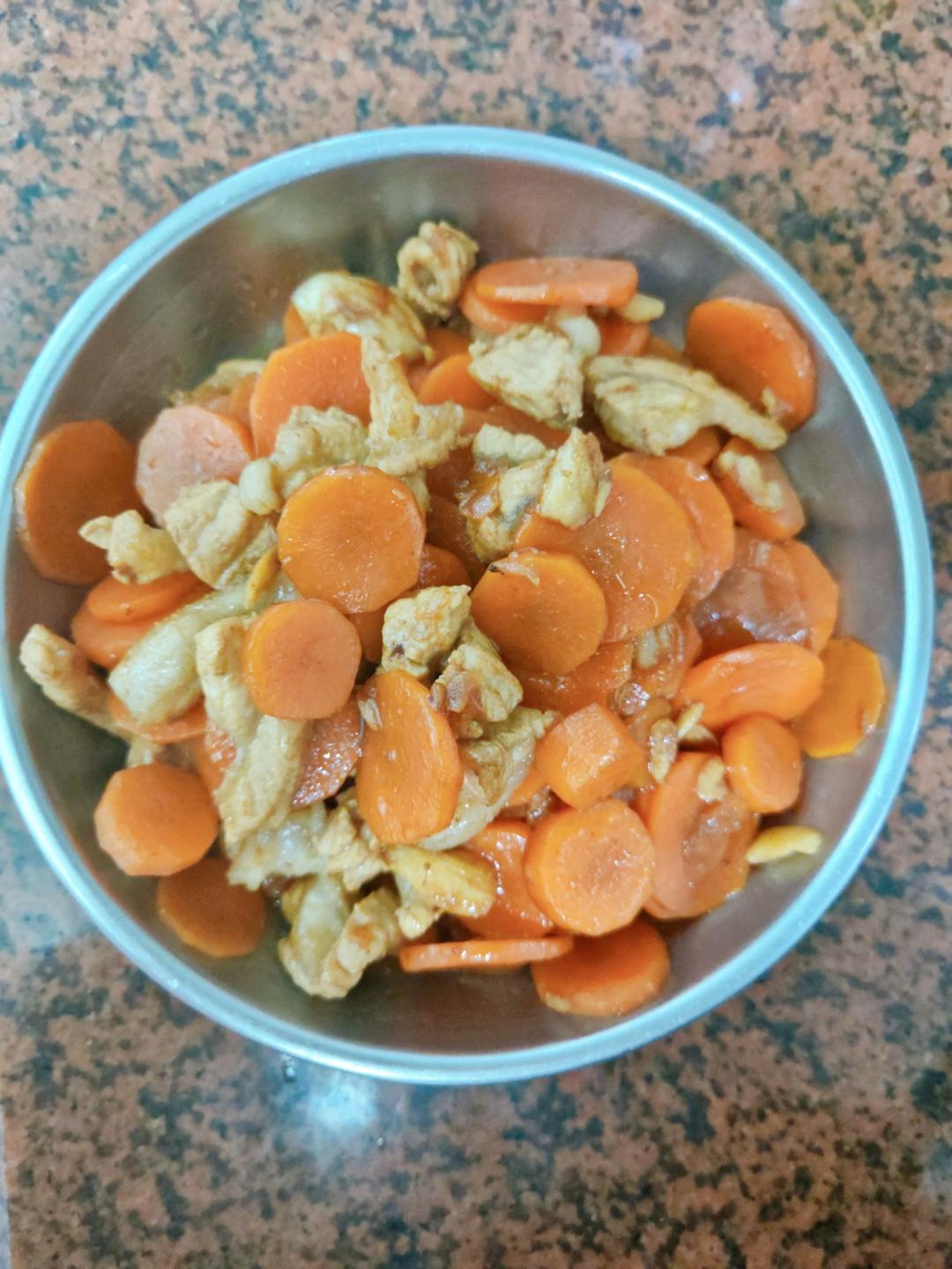 超下饭的胡萝卜炒肉
