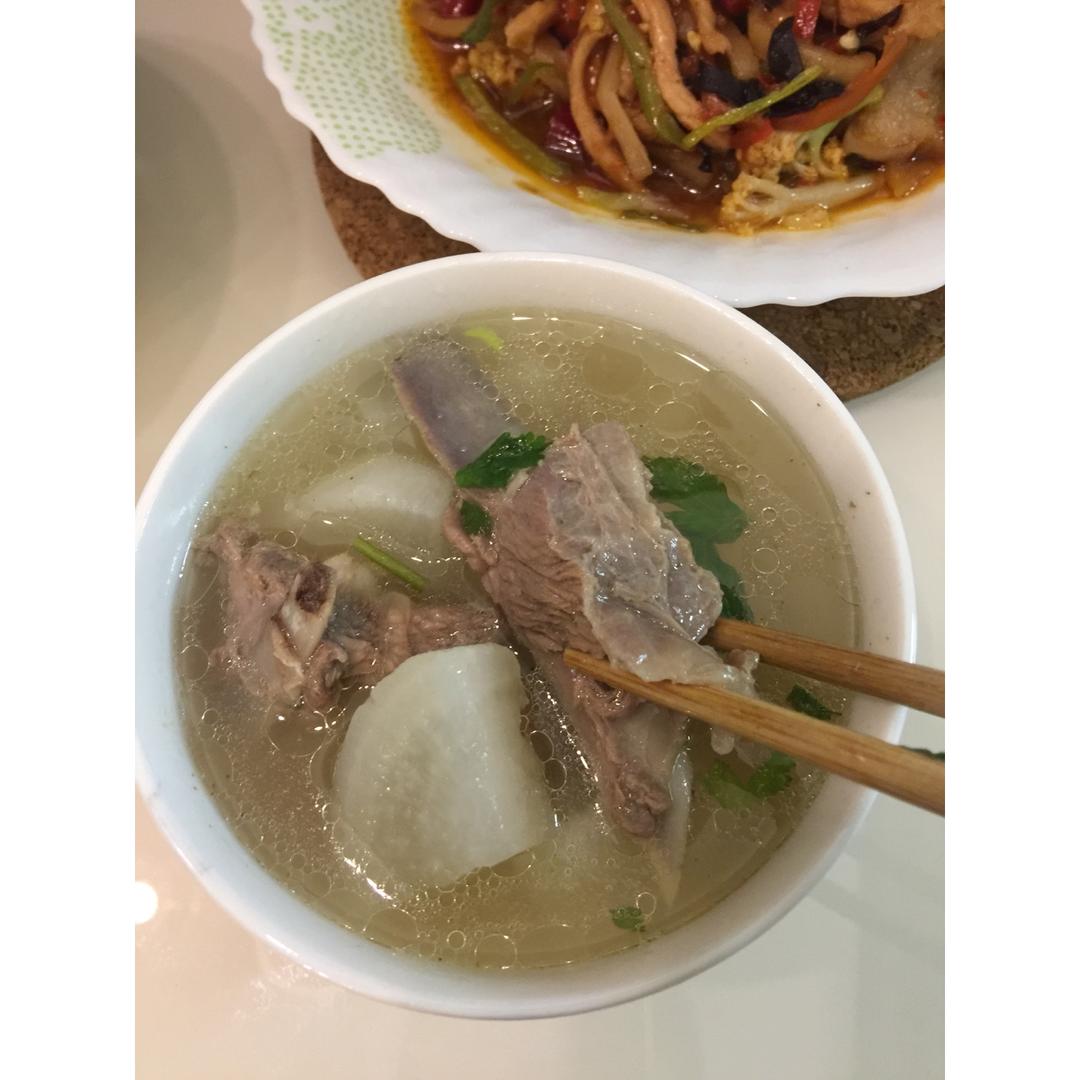 羊排萝卜汤