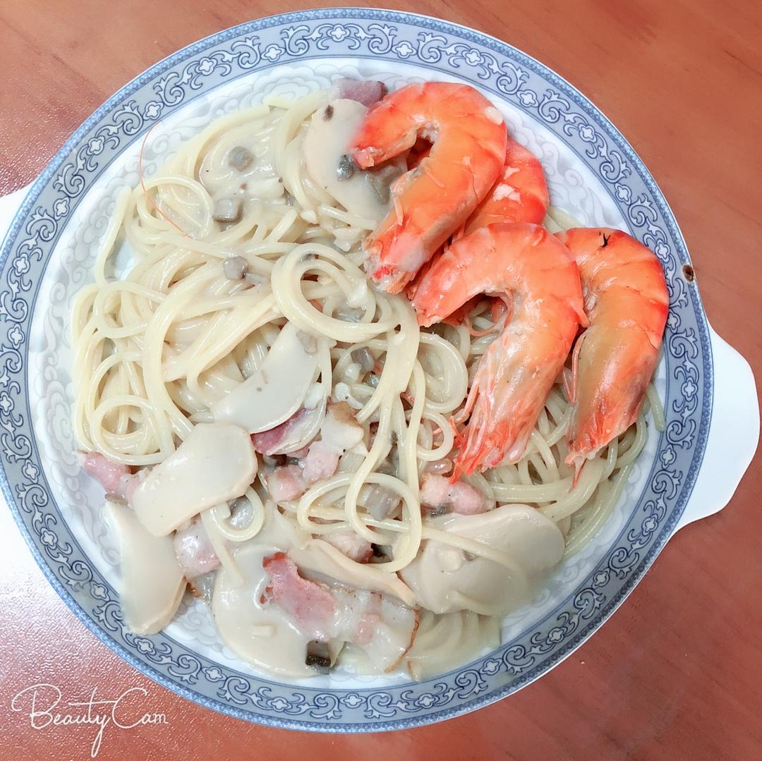 奶油蘑菇意大利面