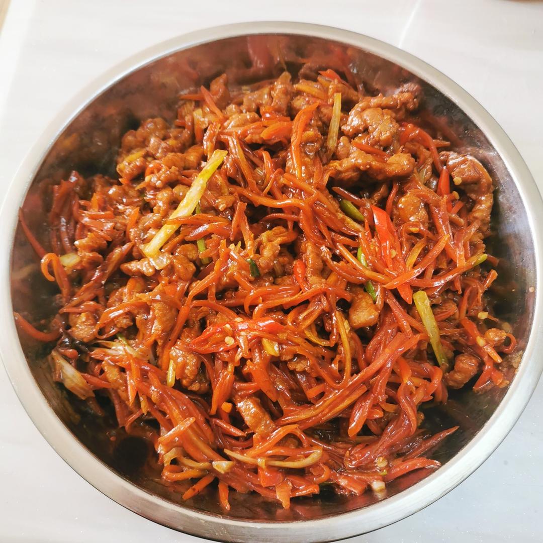 胡萝卜炒牛肉