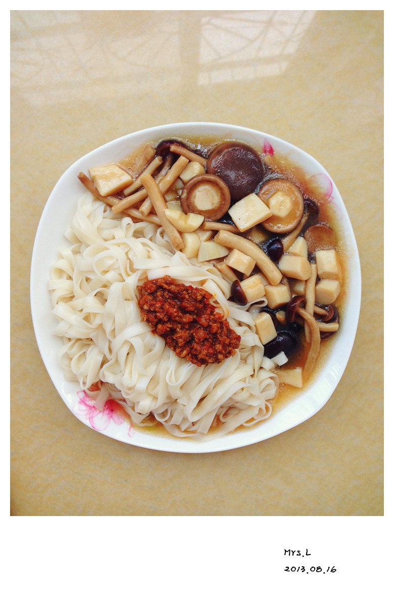 番茄烩口蘑素打卤面