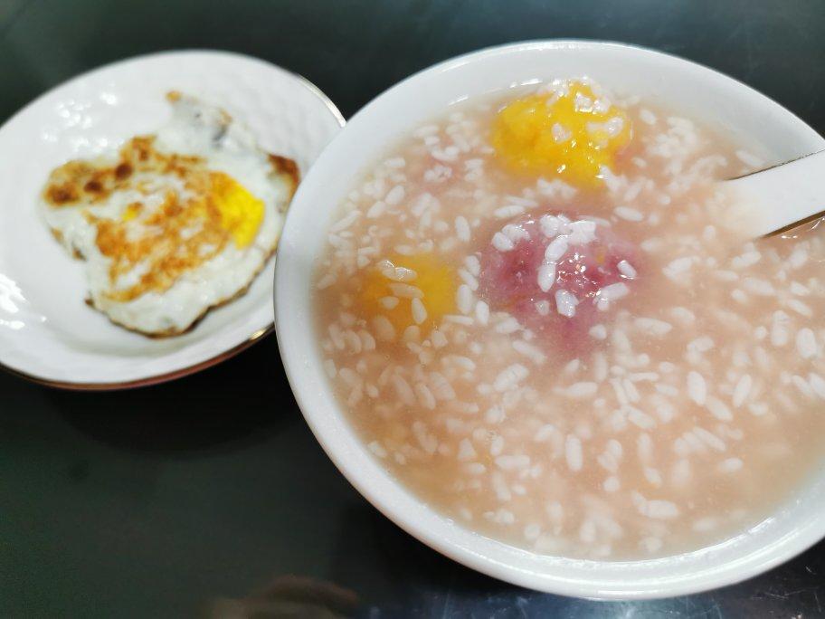 香甜醇美的米酒（醪糟）