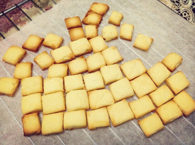 牛奶方块小饼干