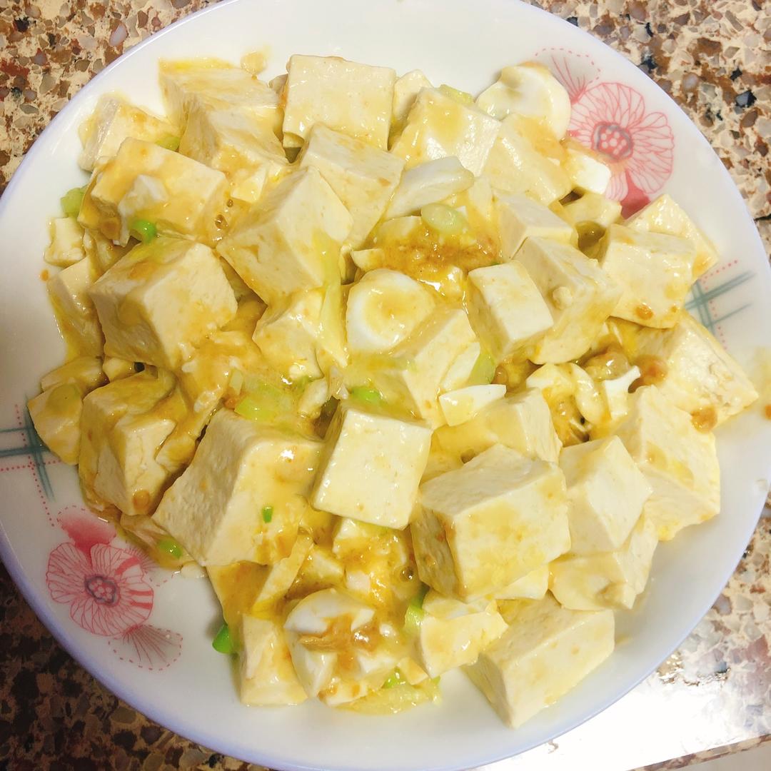 咸蛋烧豆腐～～孩子爱吃的下饭菜！