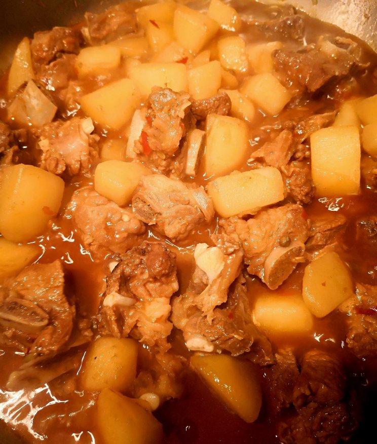 土豆烧排骨