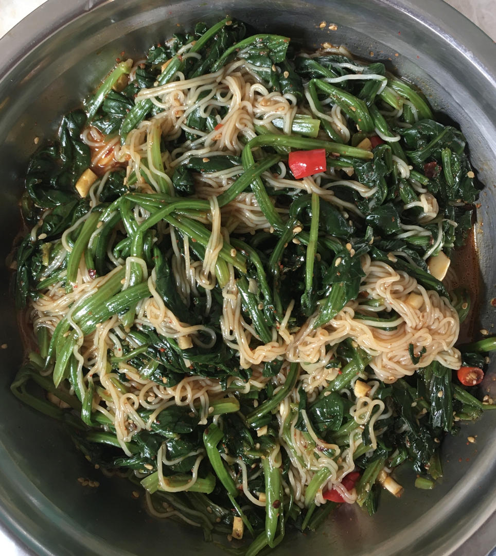 🌼神仙吃法㊙️菠菜凉拌粉丝，真的会一口上瘾。