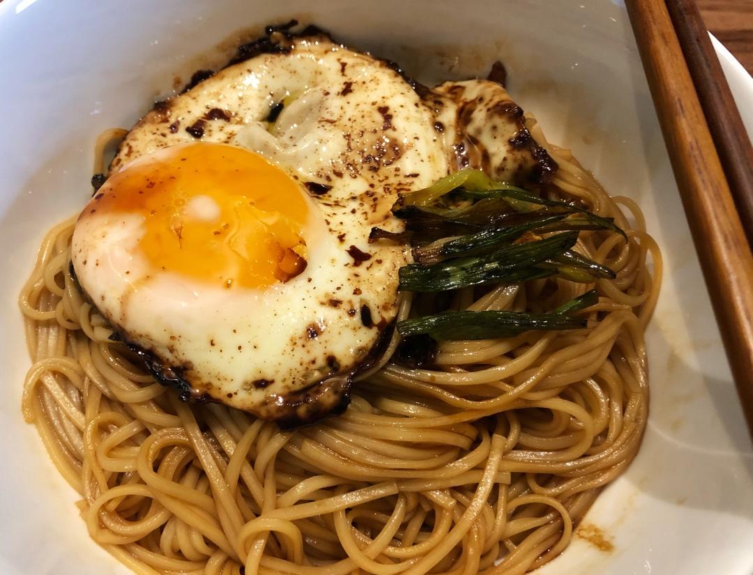 教你做香到舔盘子的灵魂葱油拌面🍜
