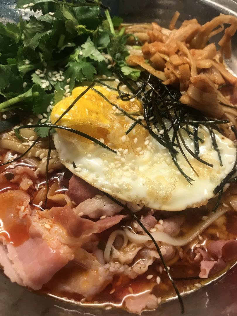 酸汤肥牛面