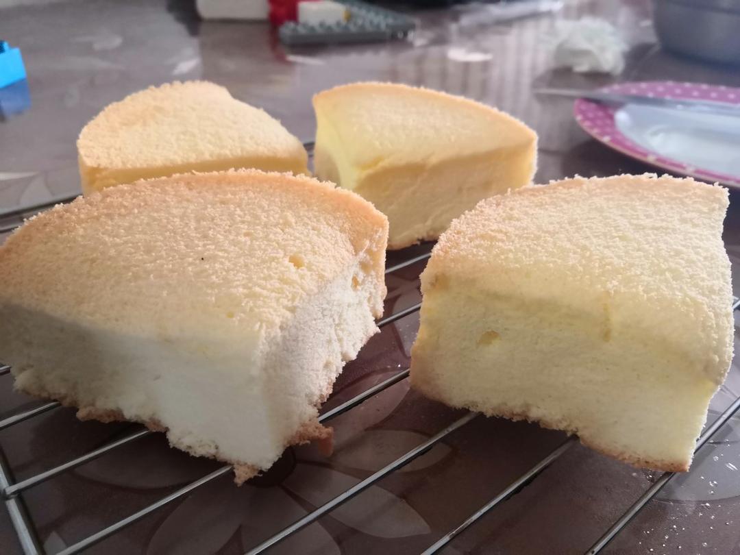 超简单完美戚风蛋糕（6寸2蛋）附打发、翻拌、脱模视频