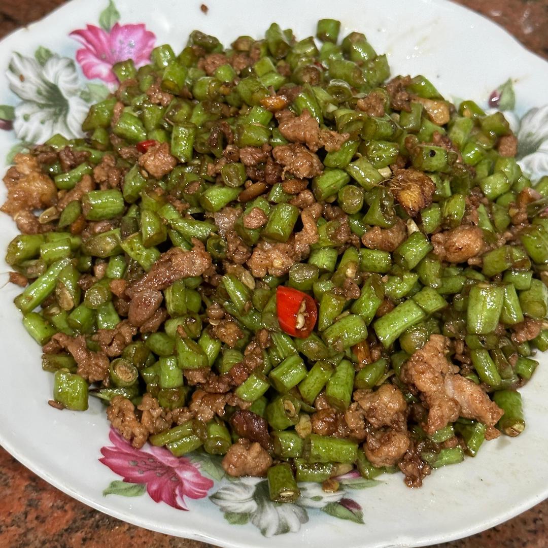 超简单的家常下饭菜猪肉末辣炒豆角