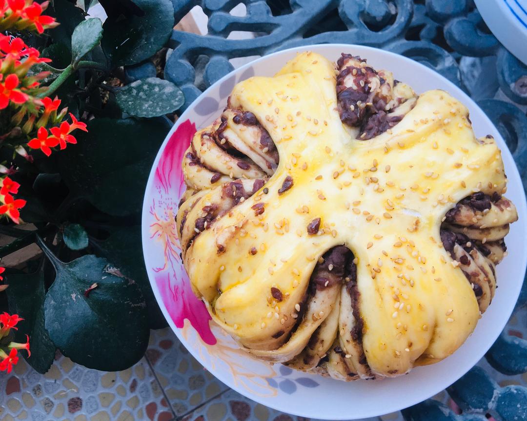 「网红‘豆沙花式蒸面包’」没有烤箱也可以做，你值得拥有