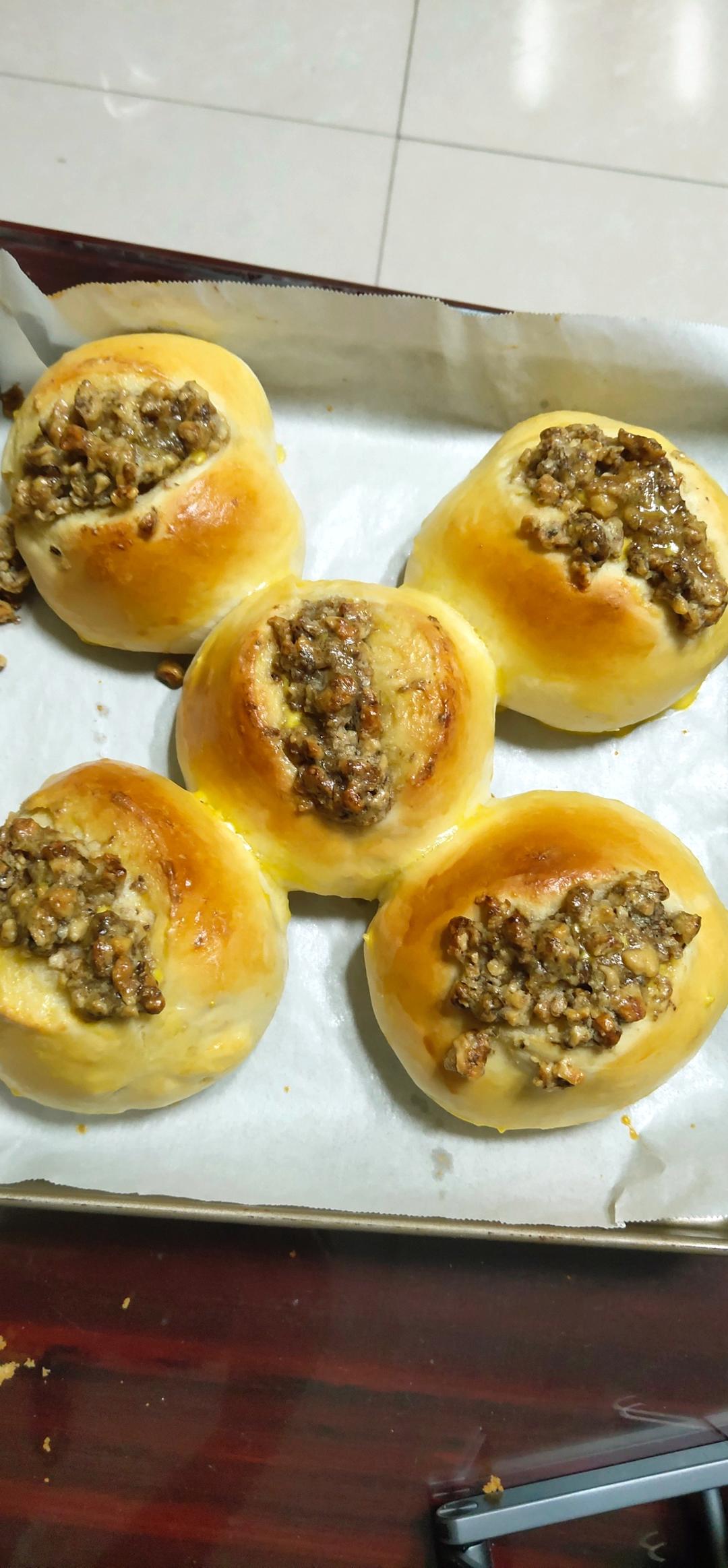 黄油核桃法式切片面包