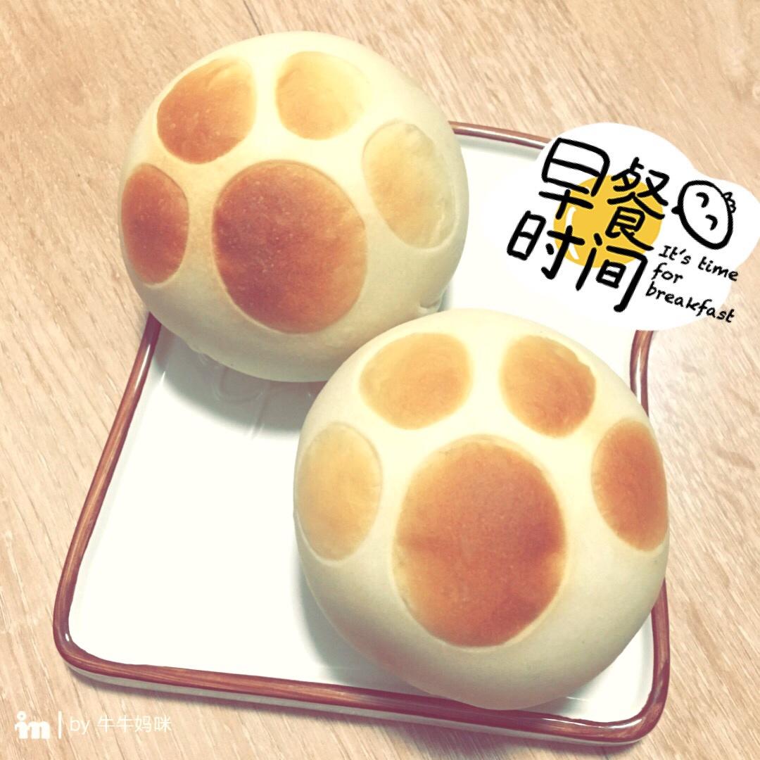 猫爪椰蓉面包——欧克皮的简单装饰